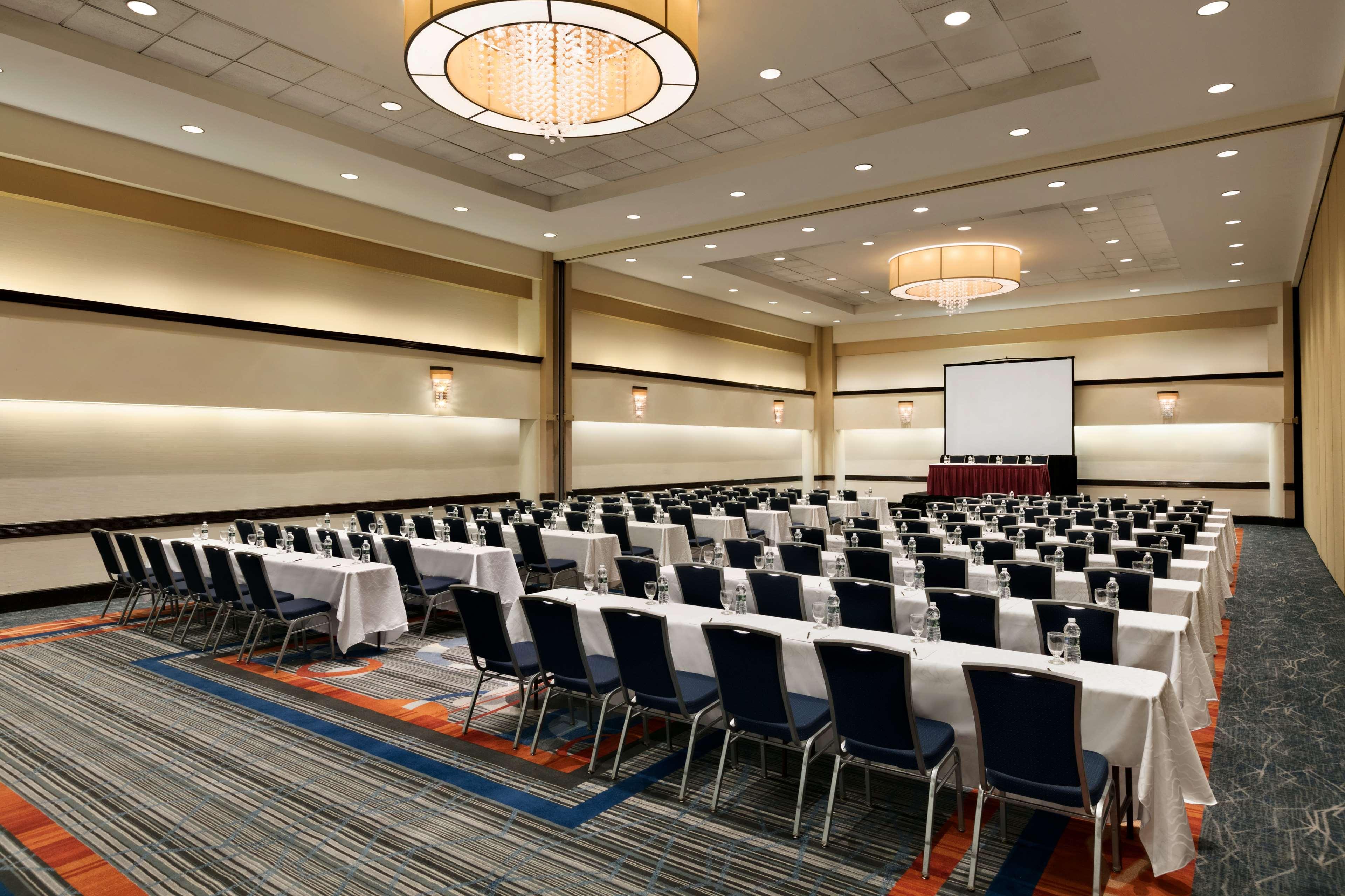Hilton Long Island/Huntington Hotel Melville Ngoại thất bức ảnh